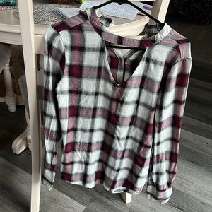 Maurice’s size small plaid dressy top